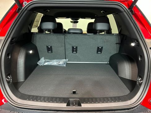 New 2026 Chevrolet Equinox ACTIV w/ Convenience Package III image 23