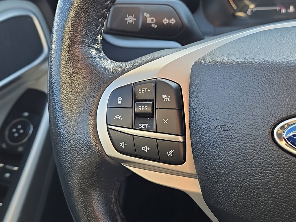 Used 2022 Ford Explorer XLT w/ Equipment Group 202A AWD/4WD image 13