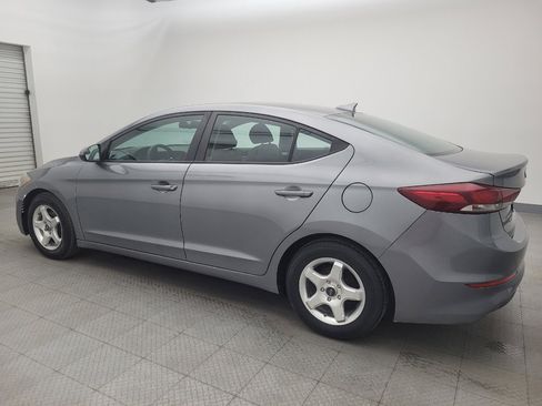 Used 2017 Hyundai Elantra SE FWD image 3