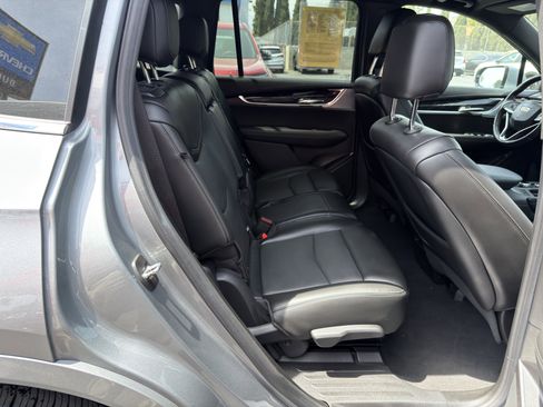 Used 2024 Cadillac XT6 Premium Luxury AWD/4WD image 12