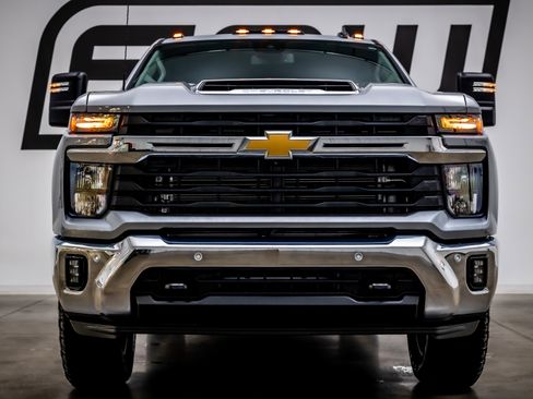 Used 2025 Chevrolet Silverado 2500 LT w/ All Star Edition image 3