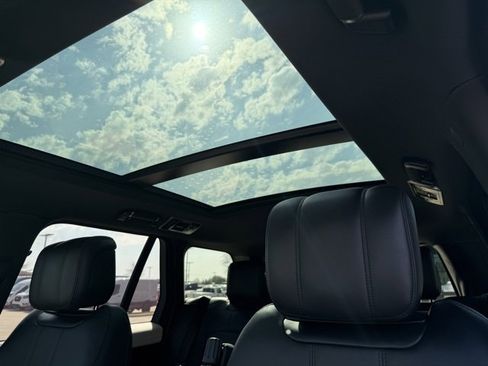 Used 2022 Land Rover Range Rover Westminster Edition image 20