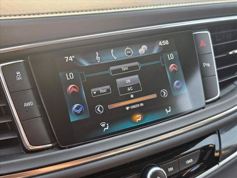 Used 2019 Buick Enclave Essence AWD/4WD image 29