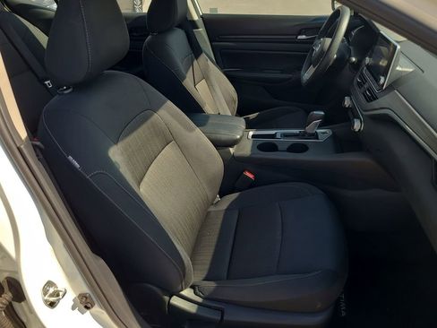 Used 2025 Nissan Altima 2.5 SV image 29