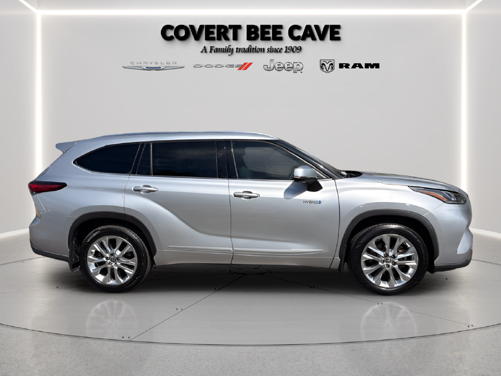Used 2020 Toyota Highlander Limited FWD image 11