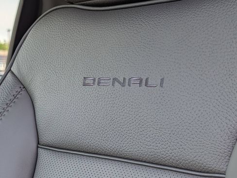 New 2026 GMC Sierra 3500 Denali w/ Denali Reserve Package AWD/4WD image 39