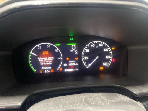 Used 2024 Honda CR-V Sport Touring image 3