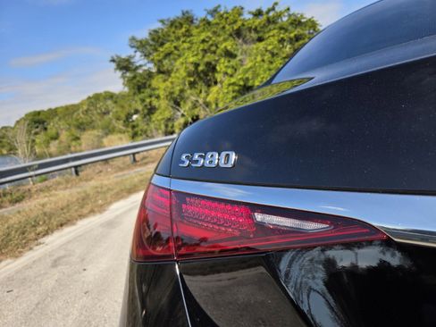 Used 2022 Mercedes-Benz S 580 S 580 image 14