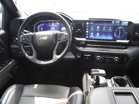 Used 2022 Chevrolet Silverado 1500 ZR2 AWD/4WD image 2