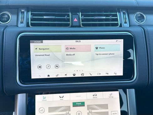 Used 2021 Land Rover Range Rover SV Autobiography Dynamic image 32