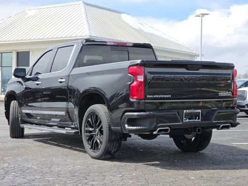 Certified 2025 Chevrolet Silverado 1500 High Country w/ Technology Package image 25