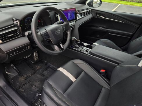 Used 2025 Toyota Camry SE w/ Multimedia Upgrade Package FWD image 8