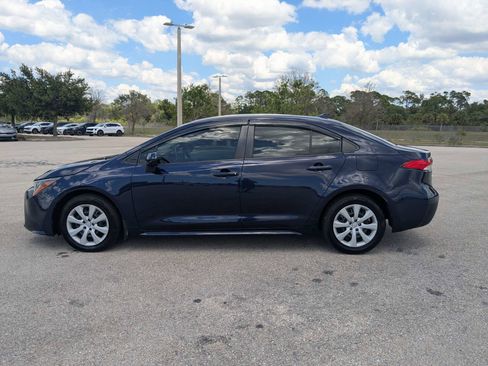 Used 2021 Toyota Corolla LE FWD image 8