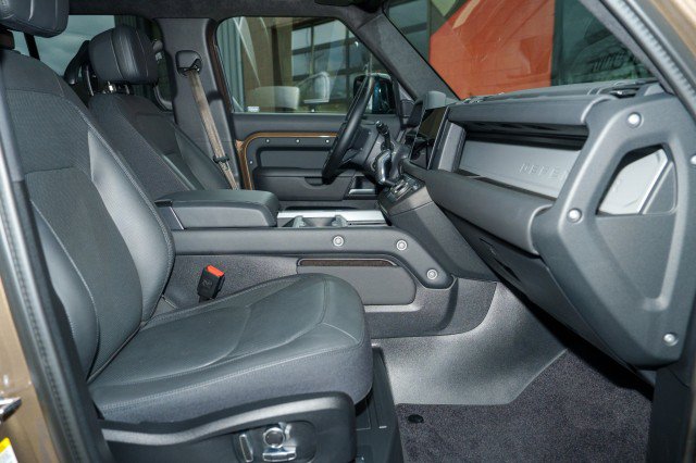 Used 2025 Land Rover Defender 130 X AWD/4WD image 25