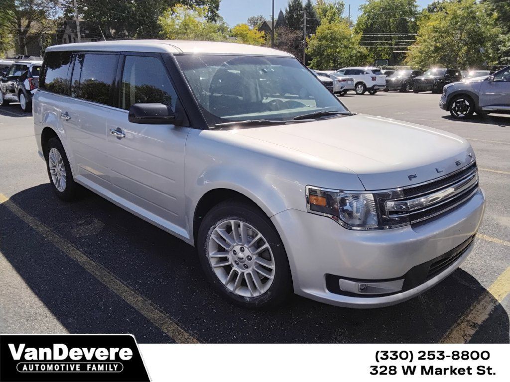 Used 2018 Ford Flex SEL FWD image 1