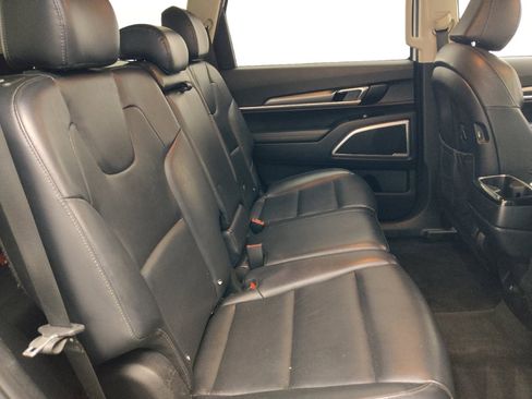 Used 2020 Kia Telluride LX FWD image 19