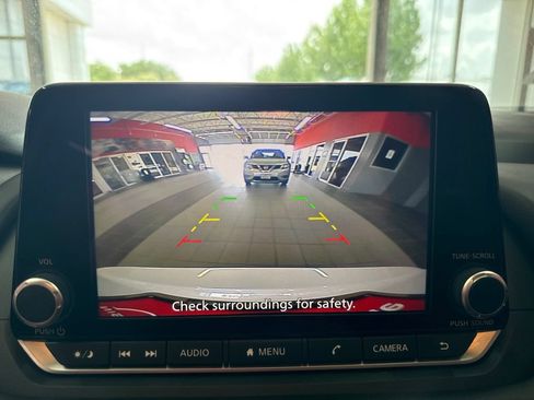 Certified 2025 Nissan Rogue S FWD image 14