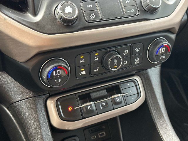 Used 2023 GMC Acadia Denali w/ Denali Technology Package AWD/4WD image 28