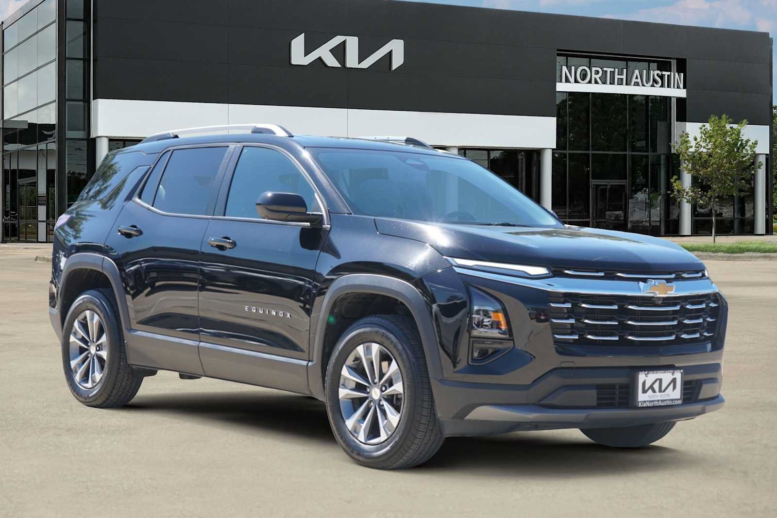 Used 2025 Chevrolet Equinox LT w/ Convenience Package II FWD image 7