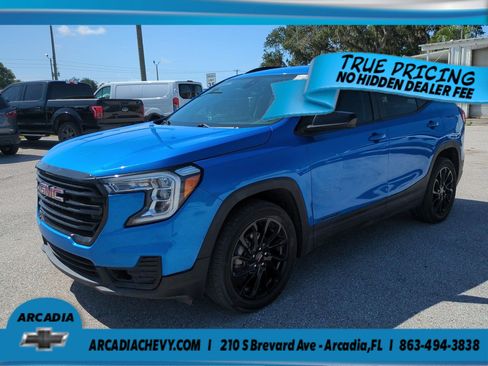 Used 2024 GMC Terrain SLE w/ Driver Convenience Package FWD image 8