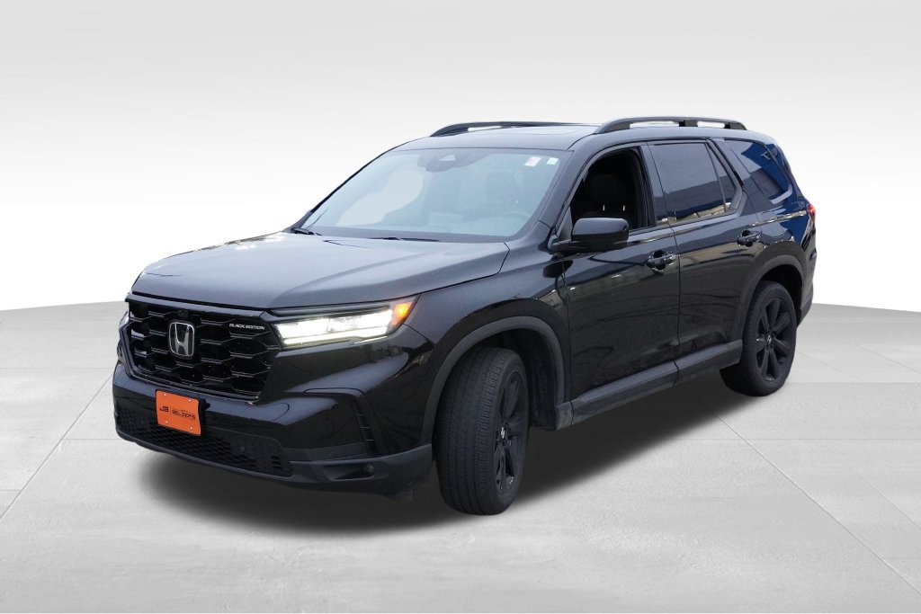 Used 2025 Honda Pilot Black Edition image 11