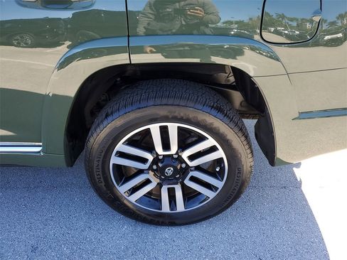 Used 2022 Toyota 4Runner Limited image 8