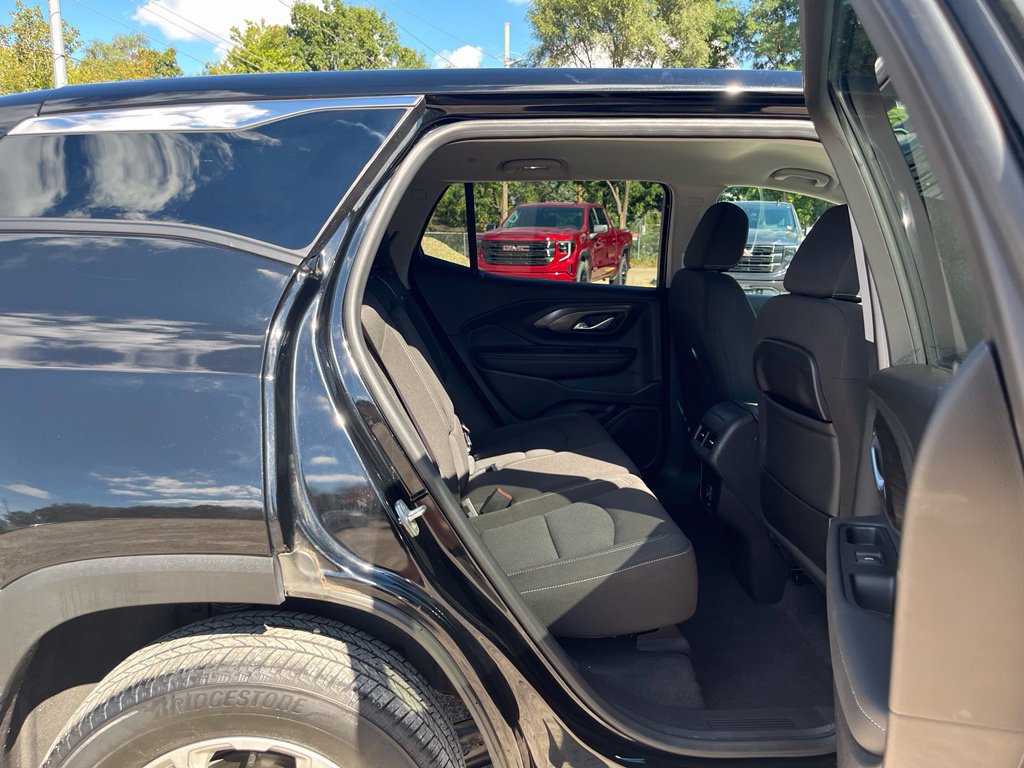 Used 2023 GMC Terrain SLE AWD/4WD image 31