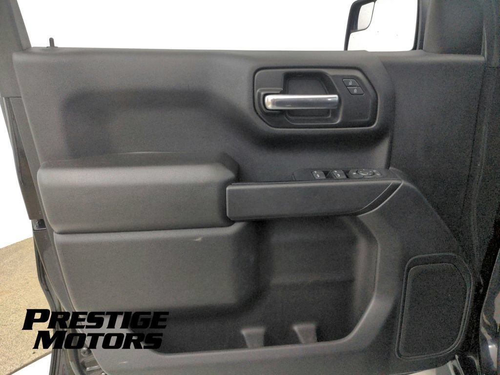 Used 2019 Chevrolet Silverado 1500 Custom w/ Custom Value Package AWD/4WD image 24