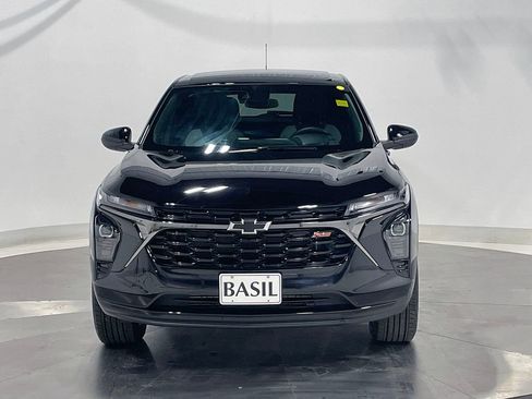 Used 2024 Chevrolet Trax RS w/ Driver Confidence Package FWD image 9