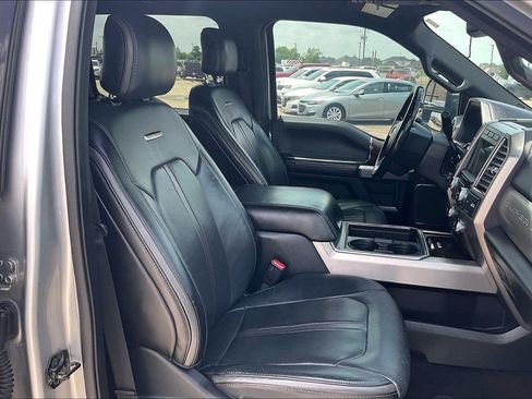 Used 2017 Ford F250 Platinum w/ FX4 Off-Road Package AWD/4WD image 30