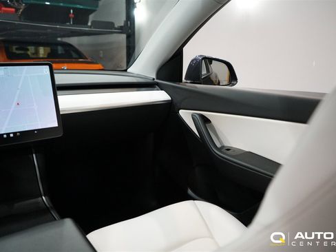 Used 2021 Tesla Model Y Long Range image 15