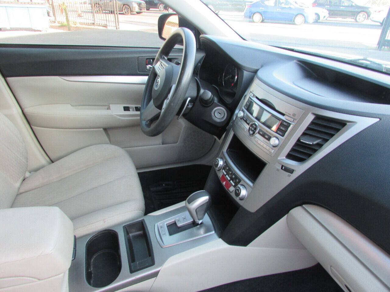 Used 2011 Subaru Legacy 2.5i AWD/4WD image 39
