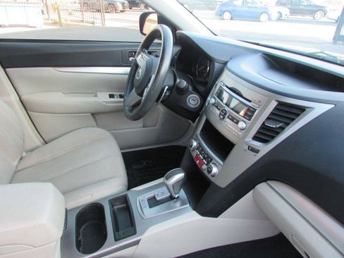 Used 2011 Subaru Legacy 2.5i AWD/4WD image 39
