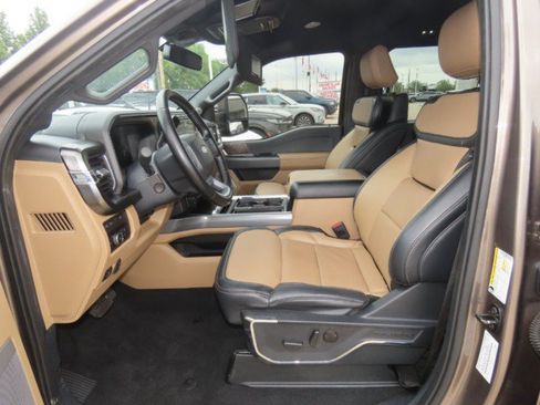 Used 2023 Ford F350 Lariat w/ Lariat Ultimate Package AWD/4WD image 24