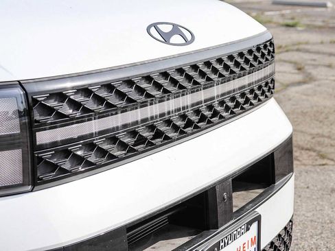 New 2025 Hyundai Santa Fe Calligraphy image 5