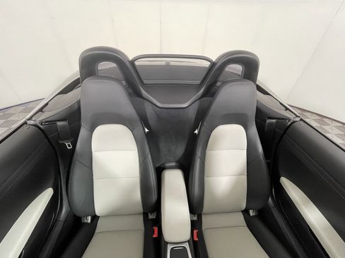 Used 2025 Porsche 718 Boxster S image 16