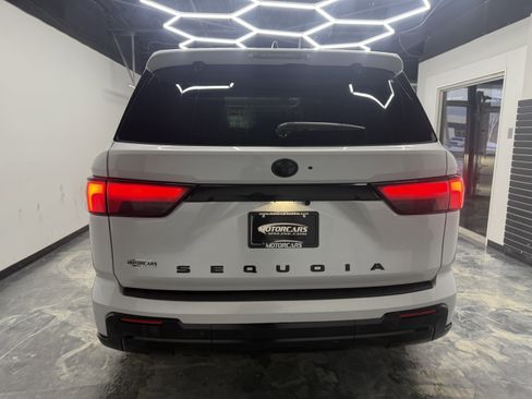 Used 2024 Toyota Sequoia Limited image 9