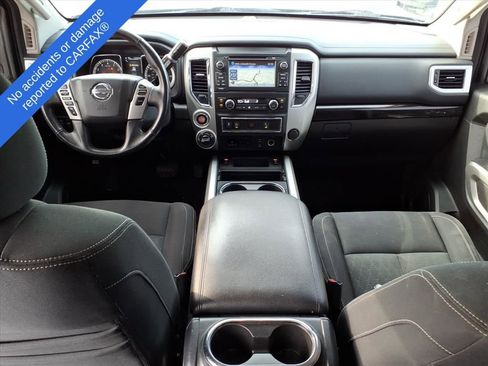Used 2018 Nissan Titan SV w/ SV Convenience Package image 14