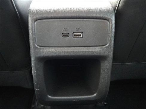 Used 2024 Chevrolet Trax LT image 17