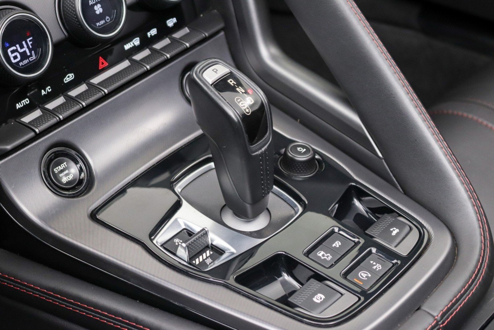 Used 2017 Jaguar F-TYPE R AWD/4WD image 32