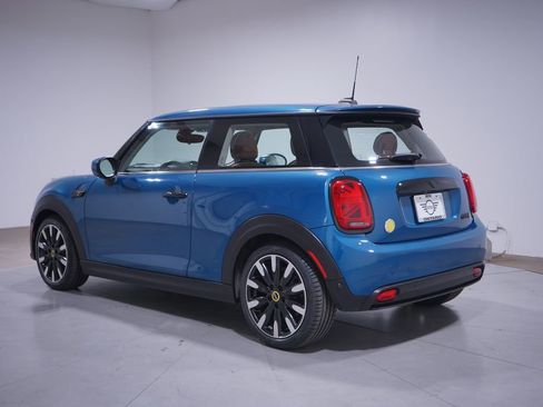Used 2023 MINI Cooper SE image 3