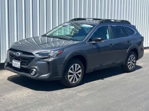 Certified 2025 Subaru Outback Premium AWD/4WD image 1