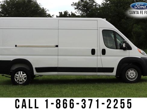 Used 2019 RAM ProMaster 2500 w/ Premium Appearance Group image 9