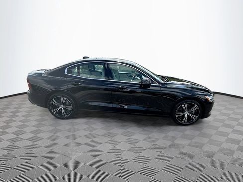 Used 2022 Volvo S60 B5 Inscription FWD image 9