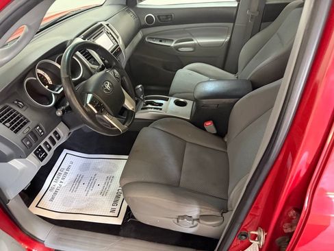 Used 2014 Toyota Tacoma 4x4 Double Cab w/ TRD Sport Package image 16