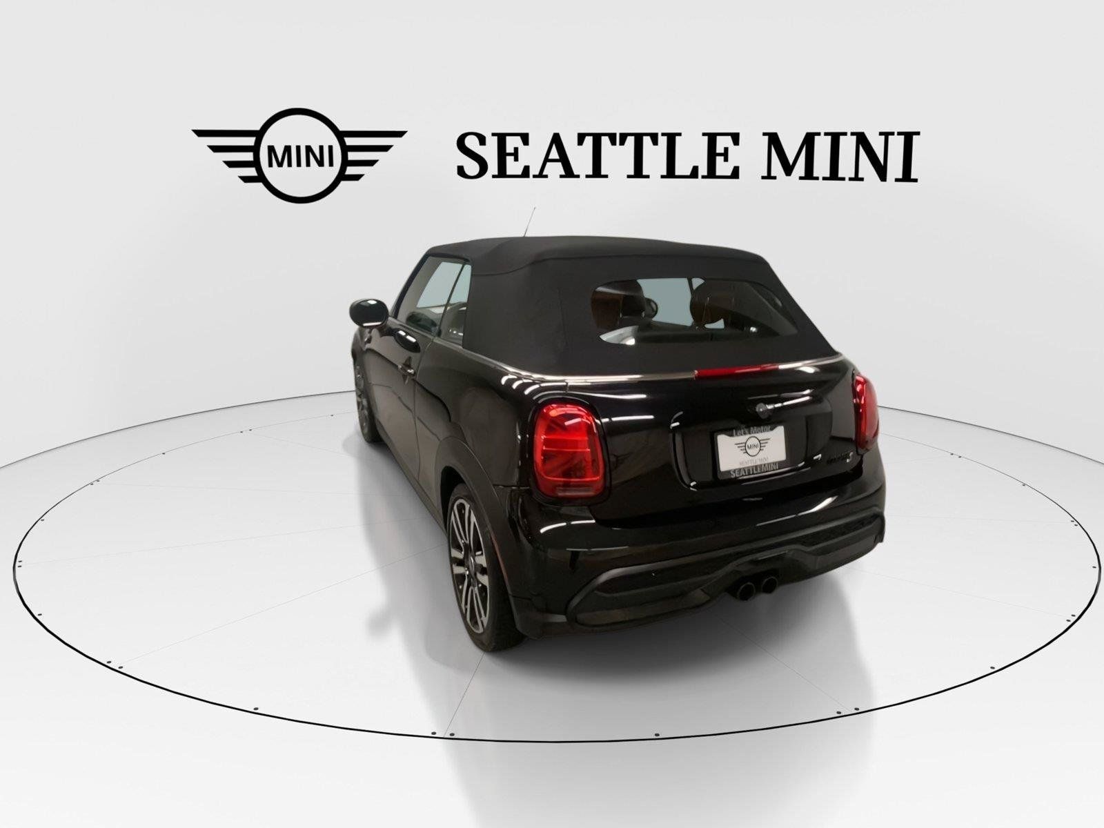 Used 2024 MINI Cooper S w/ Signature Upholstery Package FWD image 9