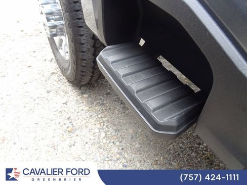 Used 2024 Ford F250 XLT w/ FX4 Off-Road Package AWD/4WD image 9