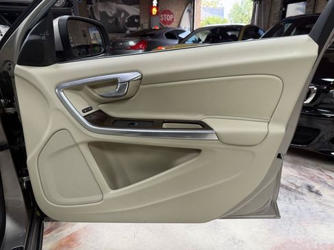 Used 2016 Volvo S60 T5 Premier FWD image 32