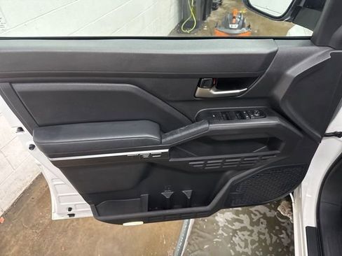 Used 2024 Toyota Tacoma TRD Sport w/ TRD Sport Premium Package image 8