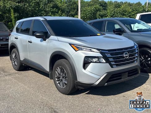 Used 2025 Nissan Rogue S FWD image 5